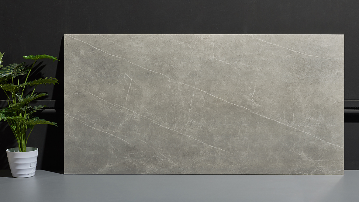 FFB75008 宝格丽55°灰