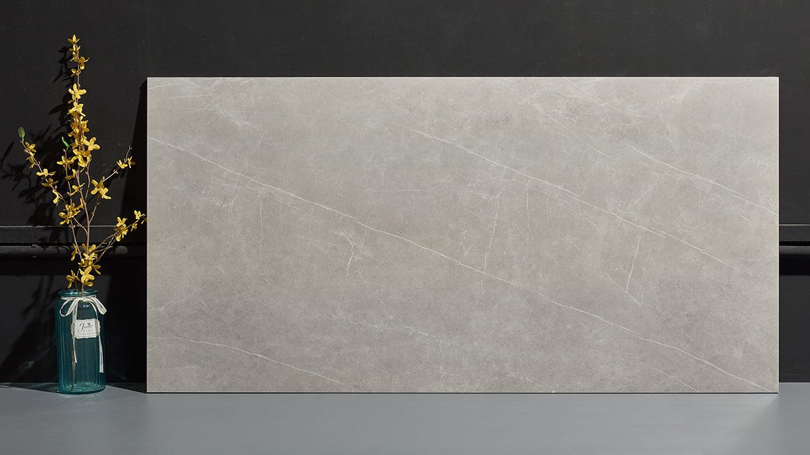 FFB75007 宝格丽35°灰